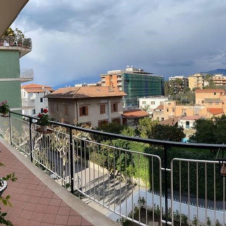 A Casa E' Mamma Leilighet Sorrento Eksteriør bilde