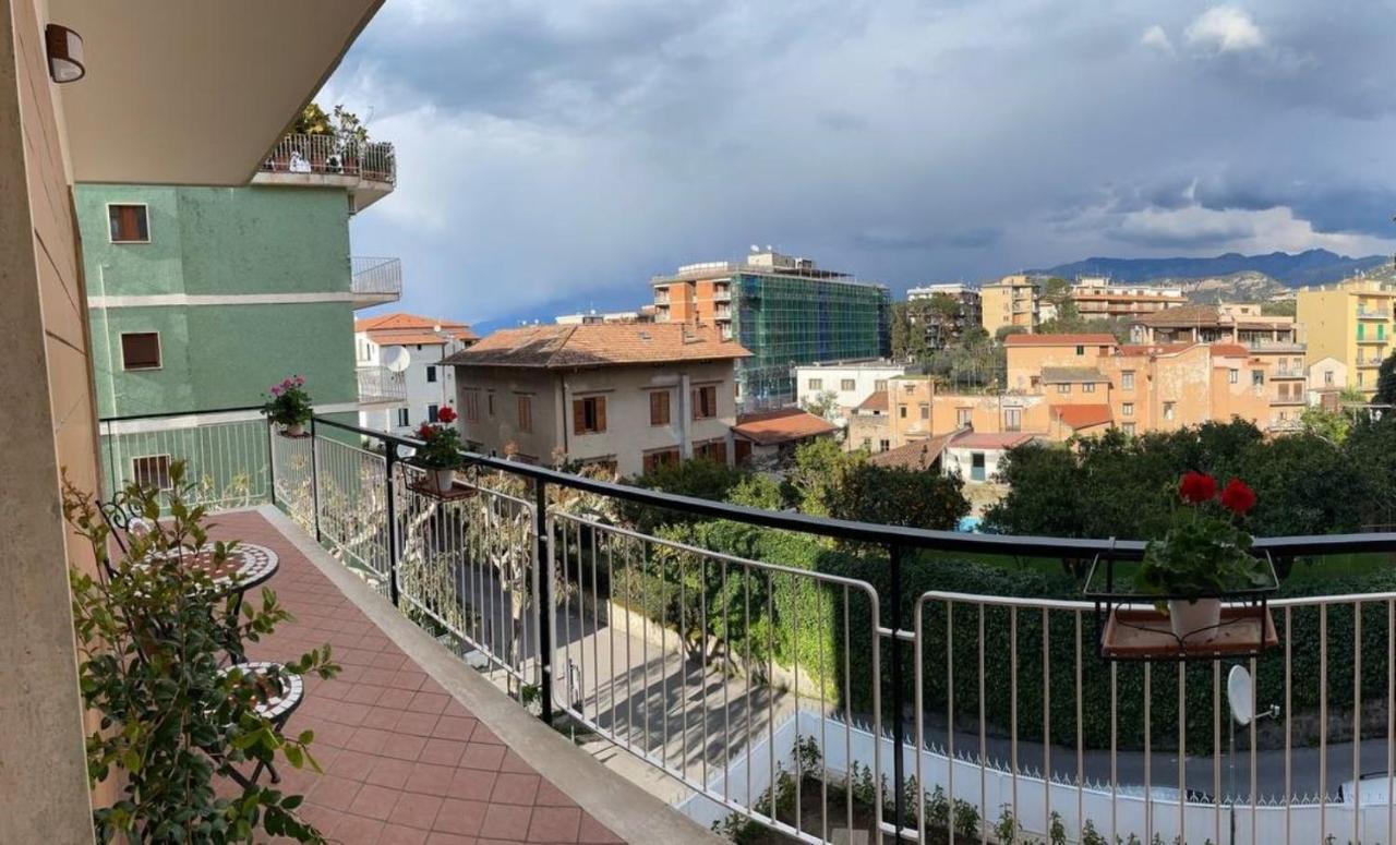 A Casa E' Mamma Leilighet Sorrento Eksteriør bilde